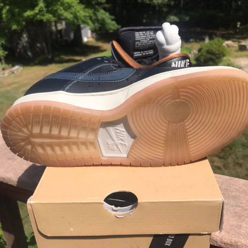 Nike SB Dunk “Black Rain”